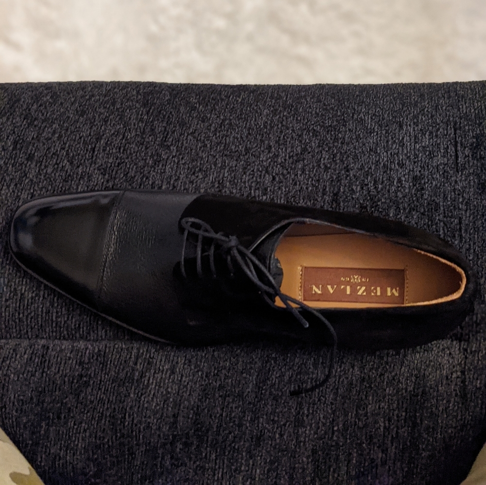 Size 10 Men Mezlan Dress shoe